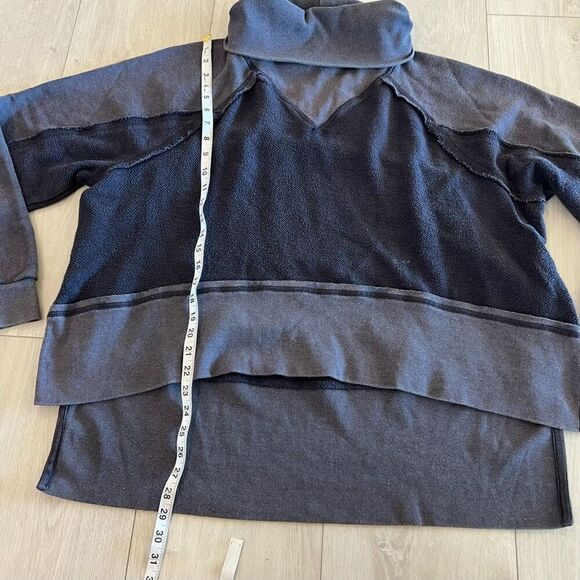 Free people movement turtle neck sweater - Picture 2 of 6